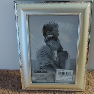 Malden Silver. Picture Frame. 4x6 SALE  $